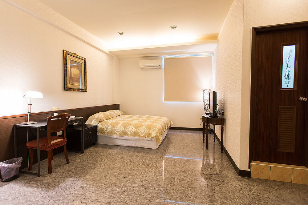 Eureka Bed & Breakfast Tainan Exterior photo